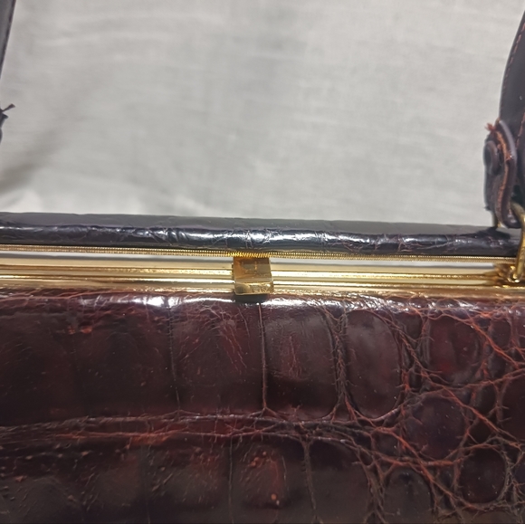 Vintage genuine alligator leather lined handbag - Picture 16 of 16